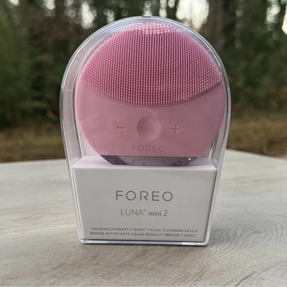 FOREO Luna Mini 2 T-Sonic Facial Cleansing Brush - Pink New in Package